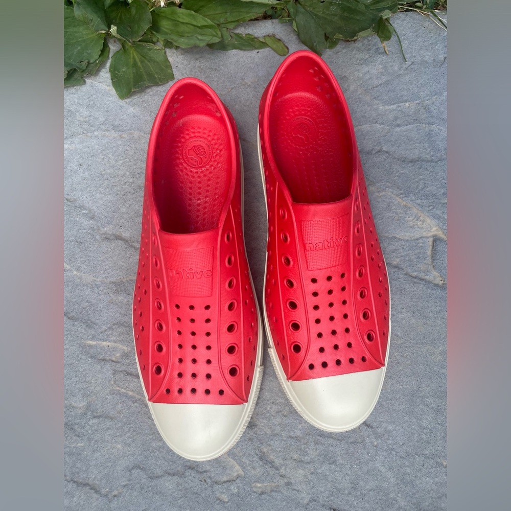 Native sneakers size 8 women’s